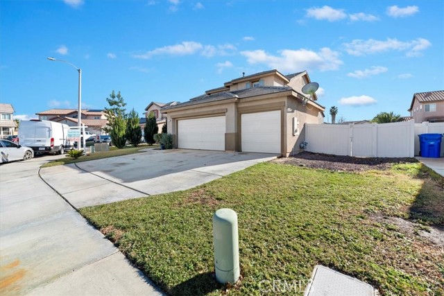 13223 Concord Drive, Victorville CA: https://media.crmls.org/medias/12bfae8c-275c-4d09-a078-8984d13832f8.jpg