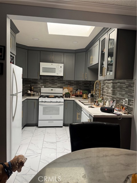 Detail Gallery Image 10 of 21 For 10537 Richlee Ave, South Gate,  CA 90280 - 3 Beds | 2 Baths