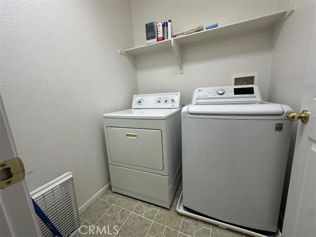 33667 Abbey Road, Temecula CA: https://media.crmls.org/medias/12c049a5-e584-4bc0-8a68-5d836e93d595.jpg