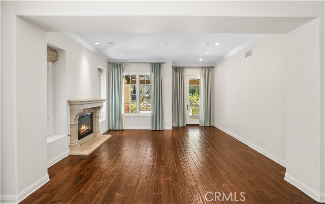 26 Woods Trail, Irvine CA: https://media.crmls.org/medias/12c07d63-ad46-4747-9bb6-00b381a04afc.jpg