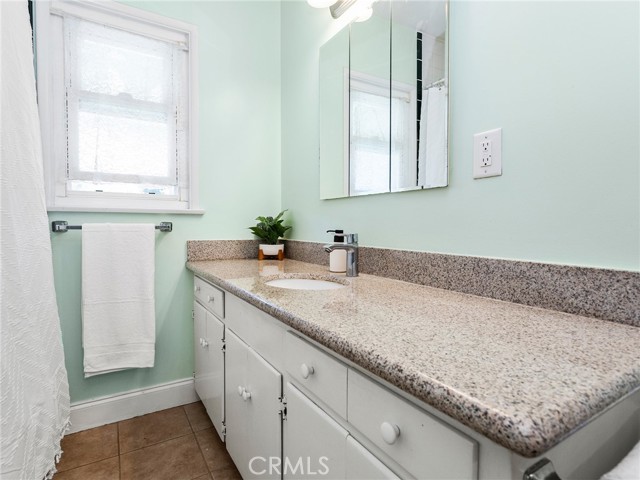 3828 2nd Avenue, La Crescenta CA: https://media.crmls.org/medias/12c0bdd4-0e82-4a67-a818-023991c67356.jpg