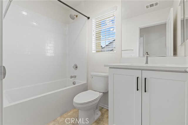 Detail Gallery Image 13 of 21 For 1796 Park Place Ln, Riverside,  CA 92501 - 3 Beds | 2/1 Baths