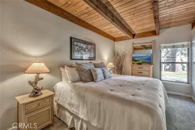Detail Gallery Image 3 of 26 For 3535 Lake Tahoe Blvd #410,  South Lake Tahoe,  CA 96150 - 3 Beds | 2 Baths