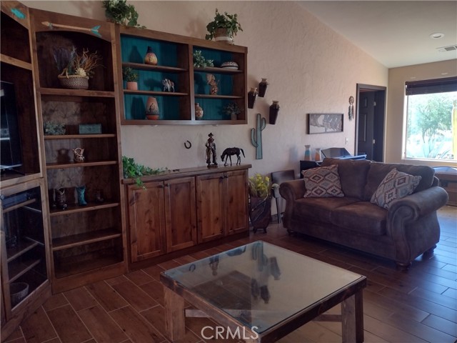 Detail Gallery Image 6 of 45 For 9189 Palomar Trl, Lucerne Valley,  CA 92356 - 2 Beds | 2 Baths