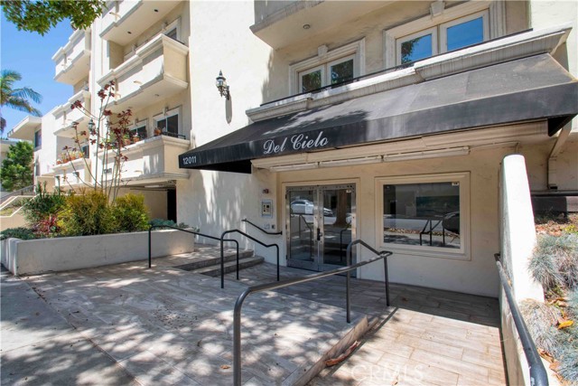 Drew Fenton | 12011 Goshen Los Angeles CA | MLS: 7466381 Drew Fenton | 12011 Goshen Los Angeles CA | MLS: 7466381