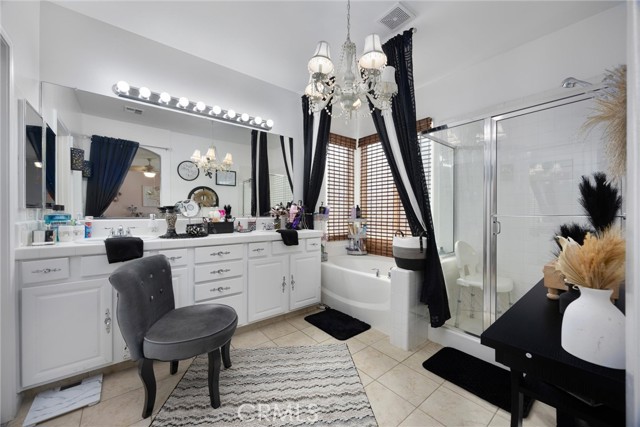11113 Cypress Falls Avenue, Bakersfield CA: https://media.crmls.org/medias/12c4cb27-adbe-4839-990d-b91130e697ad.jpg
