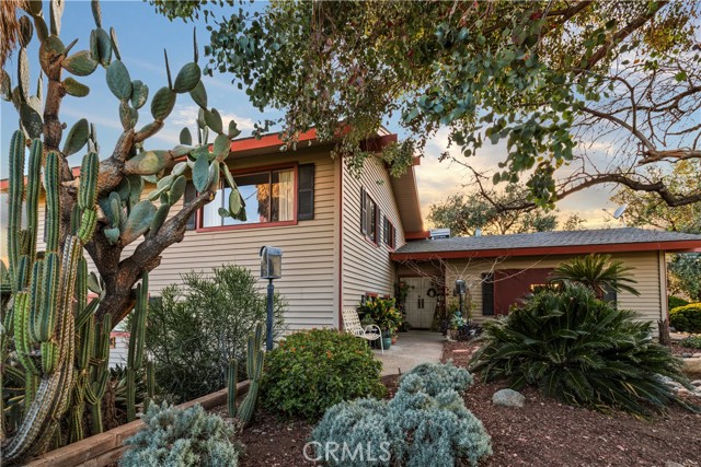 Detail Gallery Image 1 of 75 For 19377 Watts Valley Rd, Sanger,  CA 93657 - 3 Beds | 2/1 Baths