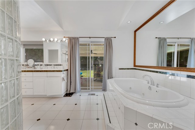 Detail Gallery Image 31 of 49 For 406 Eucalyptus Dr, Redlands,  CA 92373 - 3 Beds | 2 Baths