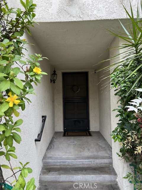 Detail Gallery Image 2 of 31 For 904 Whitewater Dr #6,  Fullerton,  CA 92833 - 2 Beds | 2/1 Baths