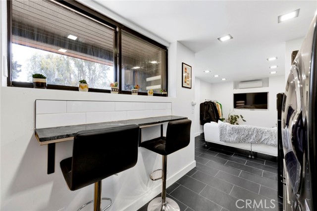 Detail Gallery Image 29 of 44 For 4009 Weslin Ave, Sherman Oaks,  CA 91423 - 3 Beds | 3 Baths