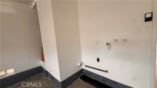 Detail Gallery Image 19 of 29 For 815 Alpine, Pomona,  CA 91767 - 3 Beds | 3 Baths