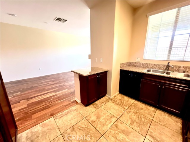 Detail Gallery Image 10 of 35 For 30505 Canyon Hills Rd #2305,  Lake Elsinore,  CA 92532 - 2 Beds | 2/1 Baths