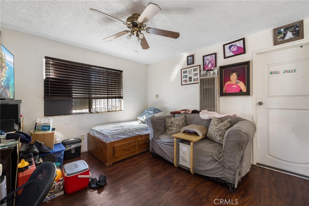 MLS #DW25110570 img 7