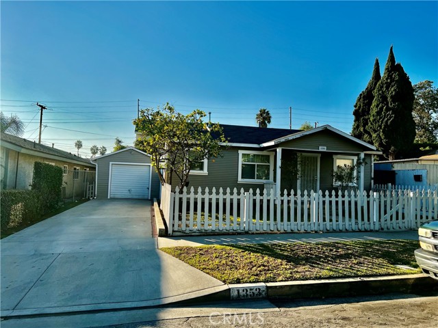 1353 Euclid Ave, Long Beach, CA 90804