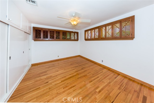 Detail Gallery Image 10 of 23 For 8924 Chimineas Ave, Northridge,  CA 91325 - 4 Beds | 2 Baths