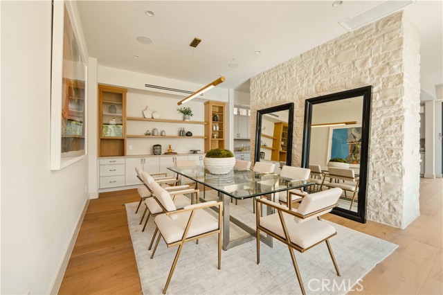 Detail Gallery Image 15 of 44 For 5136 Nagle Ave, Sherman Oaks,  CA 91423 - 6 Beds | 6/2 Baths