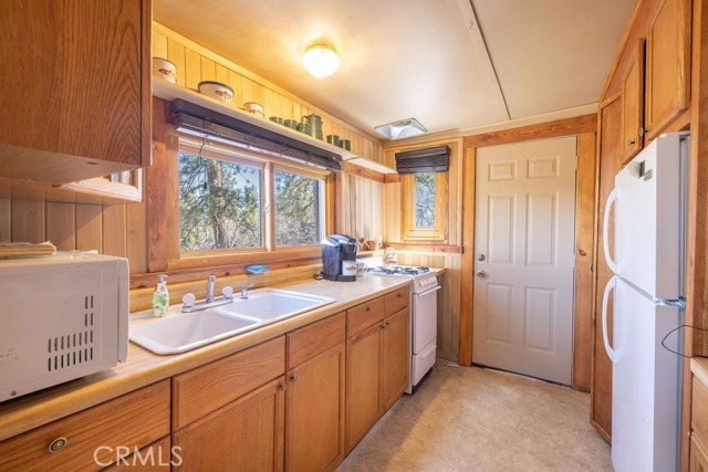 Detail Gallery Image 14 of 25 For 75 Metcalf Creek Trl, Big Bear Lake,  CA 92315 - 2 Beds | 1 Baths