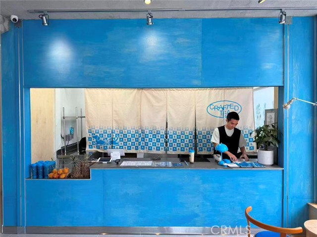 0 251 N Brand Boulevard, Glendale CA: https://media.crmls.org/medias/12c770f6-ac60-4c96-ab6b-55d6aaff5045.jpg