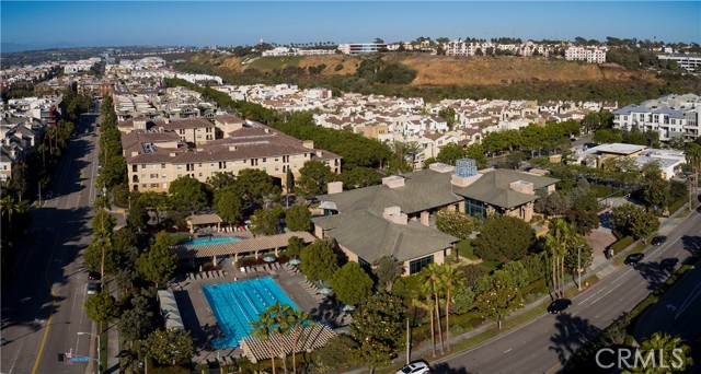 13031 Villosa Place, Playa Vista CA: https://media.crmls.org/medias/12c7d1f9-6766-4cf7-86f5-c7ed907da239.jpg