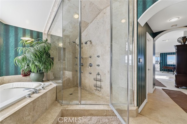 Detail Gallery Image 27 of 35 For 4177 S Cloverdale, Los Angeles,  CA 90008 - 4 Beds | 5 Baths