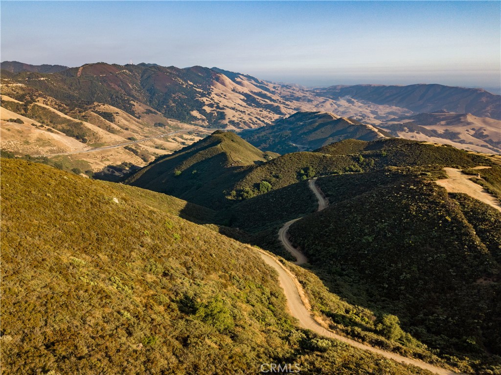 https://media.crmls.org/medias/12c89358-bb5a-4e1d-8d54-1b802c81620b.jpg?preset=X-Large