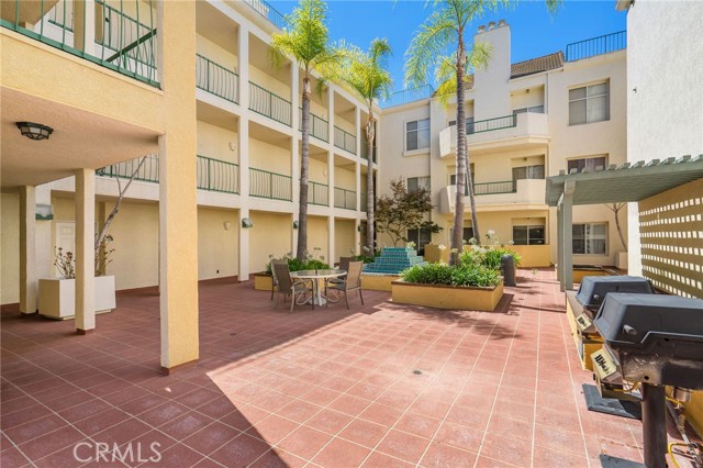 5420 Sylmar Avenue, Sherman Oaks CA: https://media.crmls.org/medias/12ca32e4-e5ec-41d9-9088-b938eb14ad9c.jpg