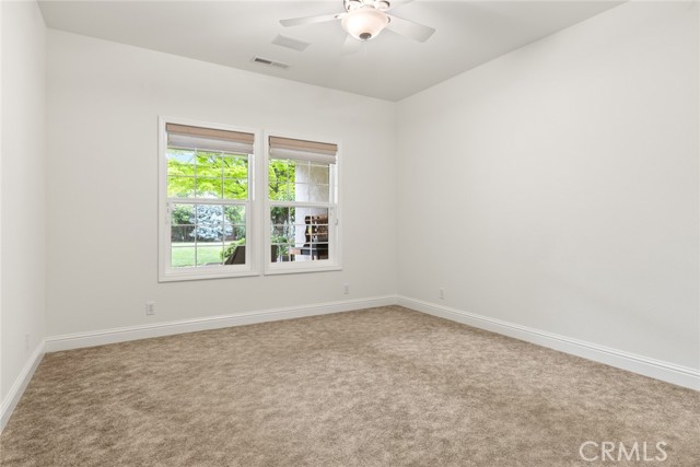 Image 17 of 51 For 13976 Lindbergh