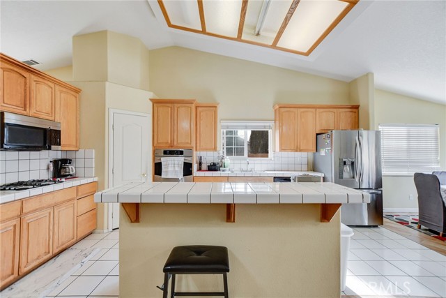 Detail Gallery Image 14 of 50 For 12794 Rain Shadow, Victorville,  CA 92395 - 3 Beds | 2 Baths