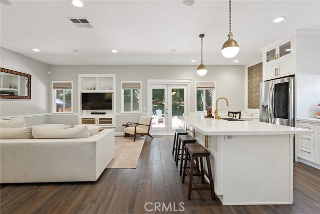 Detail Gallery Image 5 of 37 For 5179 Knollwood Way, Woodland Hills,  CA 91364 - 4 Beds | 3 Baths