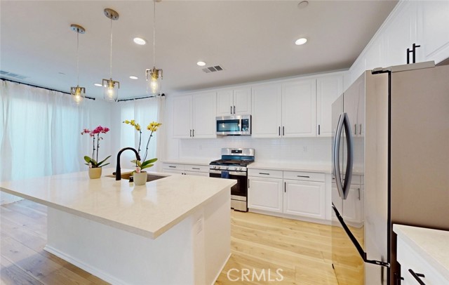 Detail Gallery Image 11 of 50 For 340 Lilly, Rialto,  CA 92376 - 5 Beds | 3 Baths