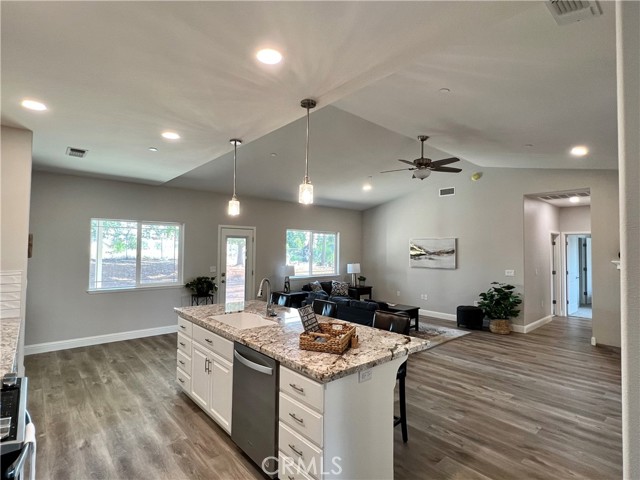 Detail Gallery Image 16 of 49 For 218 Sky Oaks Dr, Paradise,  CA 95969 - 3 Beds | 3 Baths