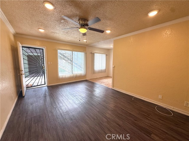 Detail Gallery Image 5 of 15 For 10234 Woodworth Ave #2,  Inglewood,  CA 90303 - 1 Beds | 1 Baths