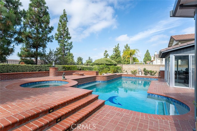 18200 Sandringham Court, Porter Ranch CA: https://media.crmls.org/medias/12ccf40b-e6cd-45da-8c7a-3535b5dbfe2a.jpg