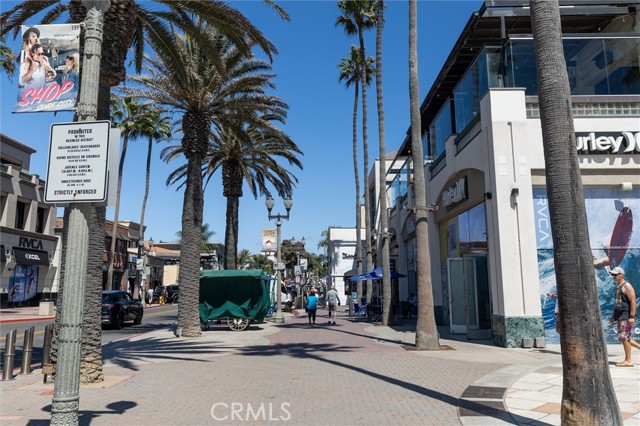308 5th Street, Huntington Beach CA: https://media.crmls.org/medias/12cd13a9-6f28-45a8-902f-fd621c97ef34.jpg