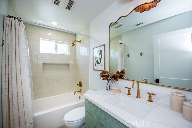 2065 Thurin Street, Costa Mesa CA: https://media.crmls.org/medias/12cd63ca-ad20-4599-ab55-a113ef9007fe.jpg