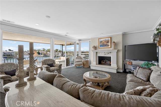 Detail Gallery Image 8 of 69 For 1203 Bayside, Corona Del Mar,  CA 92625 - 3 Beds | 2/1 Baths