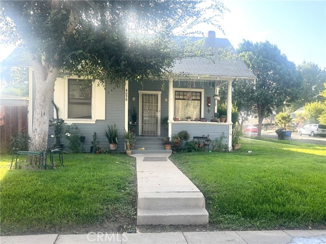 Detail Gallery Image 2 of 12 For 4096 Pine, Riverside,  CA 92501 - – Beds | – Baths