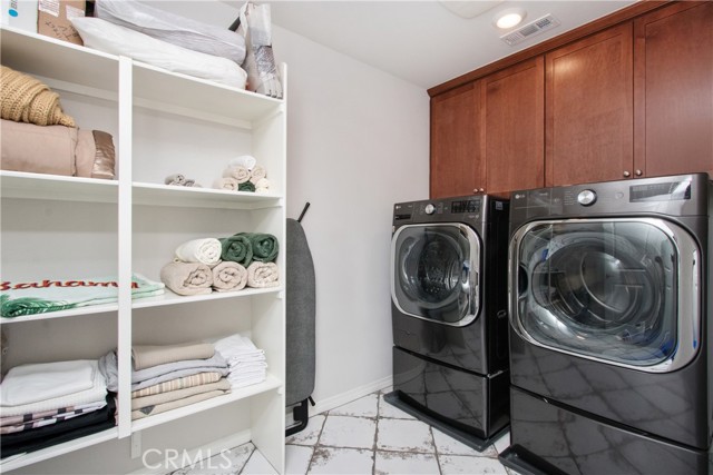 36067 Roaring Fork Drive, Winchester CA: https://media.crmls.org/medias/12cdec0f-05a2-49c2-a404-a9d796d5ab61.jpg