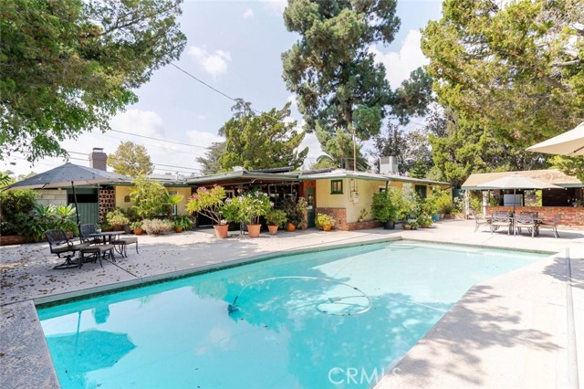 11594 Morrison Street, North Hollywood CA: https://media.crmls.org/medias/12ceff05-bf2c-4001-890a-1a1a0532d32b.jpg