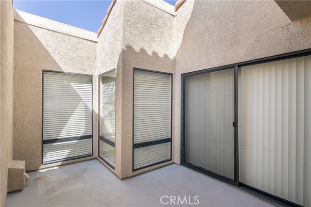 Detail Gallery Image 16 of 25 For 10444 Canoga Ave #27,  Chatsworth,  CA 91311 - 3 Beds | 2/1 Baths