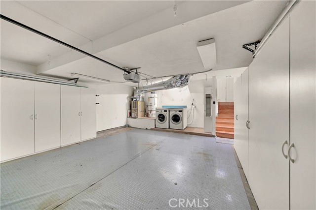 8312 Atlanta Avenue, Huntington Beach CA: https://media.crmls.org/medias/12cf57a2-86f8-453d-9aa4-b4984fedf7ad.jpg