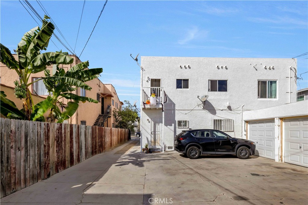 MLS #OC25243436 image #24