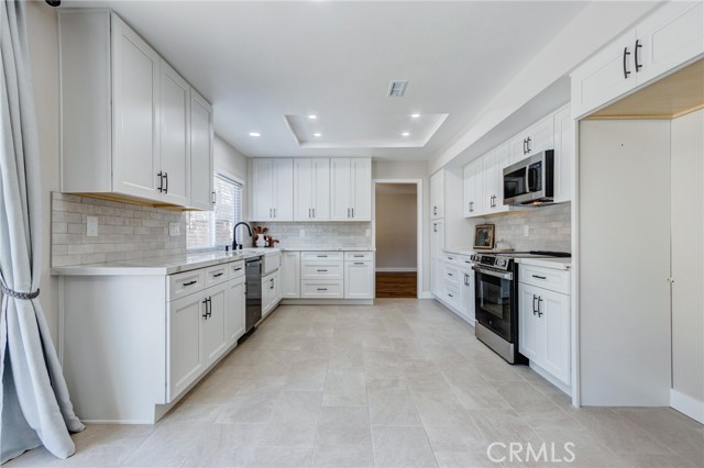 Detail Gallery Image 17 of 60 For 1761 N Coolcrest Ave, Upland,  CA 91784 - 4 Beds | 2/1 Baths