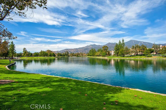 https://media.crmls.org/medias/12d00cc6-b340-480f-9697-f0d9f5a2c7b7.jpg?preset=X-Large