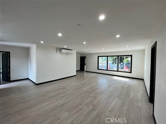 2645 W Via Corona, Montebello CA: https://media.crmls.org/medias/12d01a72-acc4-41f0-9945-7e7dfc79097d.jpg