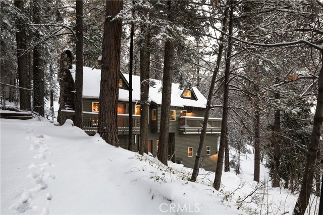 1149 Scenic Way, Rimforest CA: https://media.crmls.org/medias/12d10613-64b6-46ce-9568-c83eb965b353.jpg