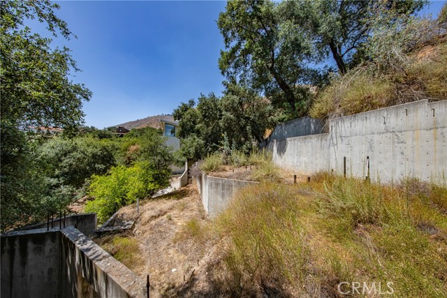 3577 Shaw Ranch Road, Pasadena CA: https://media.crmls.org/medias/12d18e66-41a0-49bc-b599-7a61ce1a69d0.jpg