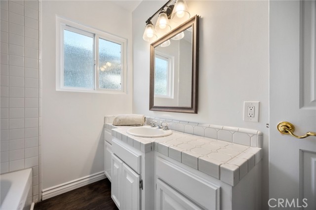 1122 Cranbrook Avenue, Torrance CA: https://media.crmls.org/medias/12d1ae30-c9c3-4f14-b79e-e60e26952669.jpg