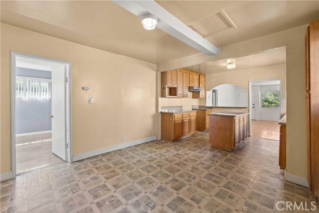 Detail Gallery Image 11 of 18 For 1782 W 37th Pl, Los Angeles,  CA 90018 - 3 Beds | 2 Baths