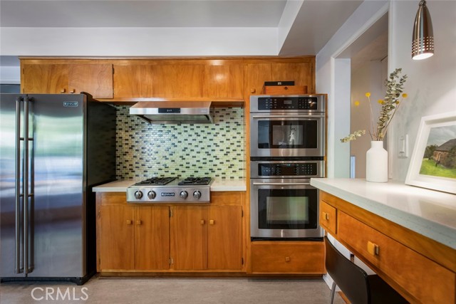 Detail Gallery Image 24 of 54 For 2820 E Chevy Chase Dr, Glendale,  CA 91206 - 2 Beds | 2 Baths